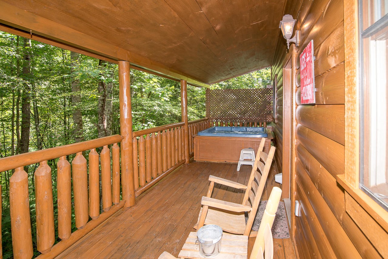 2341 Breezy Road Sevierville, TN 37876 - Photo 17 of 40 Gallery Image 17