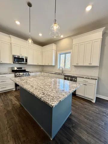 $3,650 | 12715 Edison Street Northeast, Blaine, MN 55449