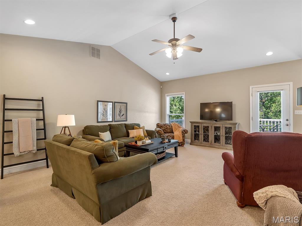 4522 Highway Jj Bourbon Mo 65441 Bourbon, MO 65441 - Photo 16 of 71