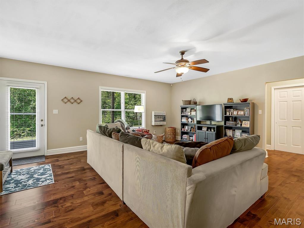 4522 Highway Jj Bourbon Mo 65441 Bourbon, MO 65441 - Photo 49 of 71