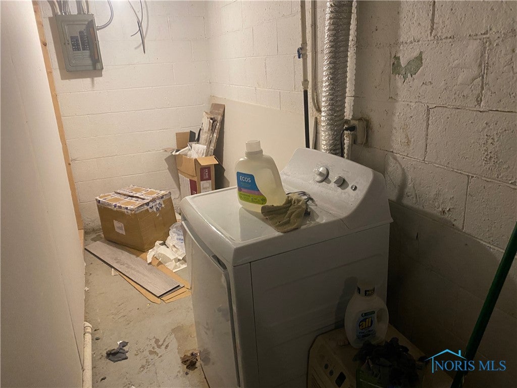 2534 Montebello Road Toledo, OH 43607 - Photo 18 of 18 Dryer