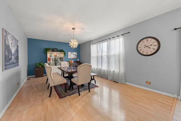 $449,900 | 2940 Arbor Lane, Aurora, IL 60502