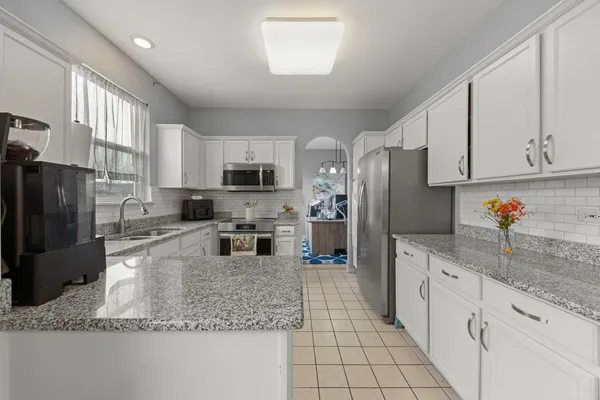 $449,900 | 2940 Arbor Lane, Aurora, IL 60502