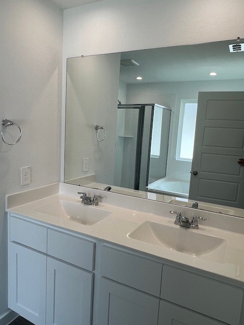 1006 Perezia Court Rosharon, TX 77583 - Photo 11 of 21 Double Sink