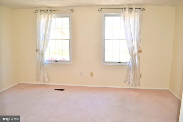 $2,550 | 8349 Windfall Road, Springfield, VA 22153