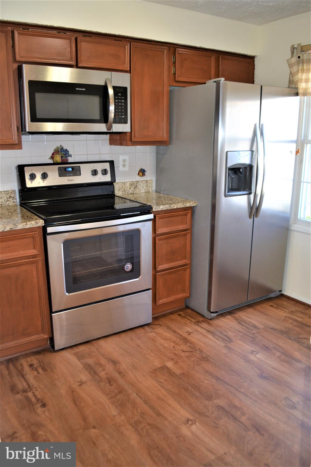 8349 Windfall Road Springfield, VA 22153 - Photo 5 of 44