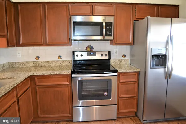 $2,550 | 8349 Windfall Road, Springfield, VA 22153