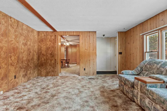 $195,000 | 5520 Helke Road, Wisconsin Rapids, WI 54494