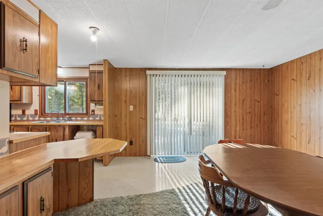 $195,000 | 5520 Helke Road, Wisconsin Rapids, WI 54494