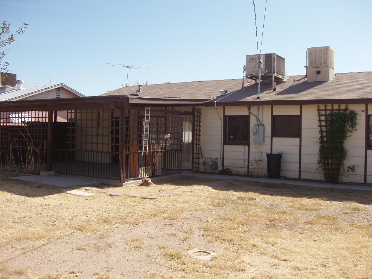 5012 West Lawrence Road Glendale, AZ 85301 - Photo 7 of 8 huge yard