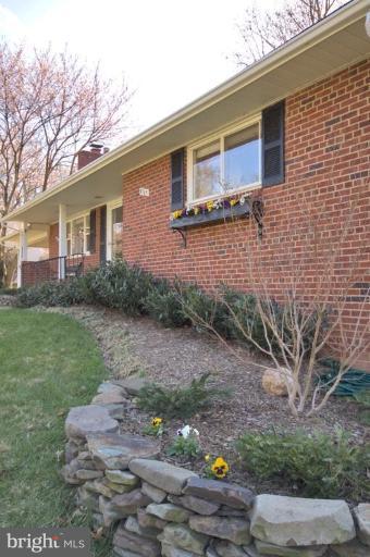 5305 Ferndale Street Springfield, VA 22151 - Photo 3 of 30 Professional Landscaping