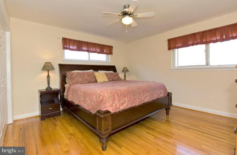 5305 Ferndale Street Springfield, VA 22151 - Photo 10 of 30 Master Bedroom
