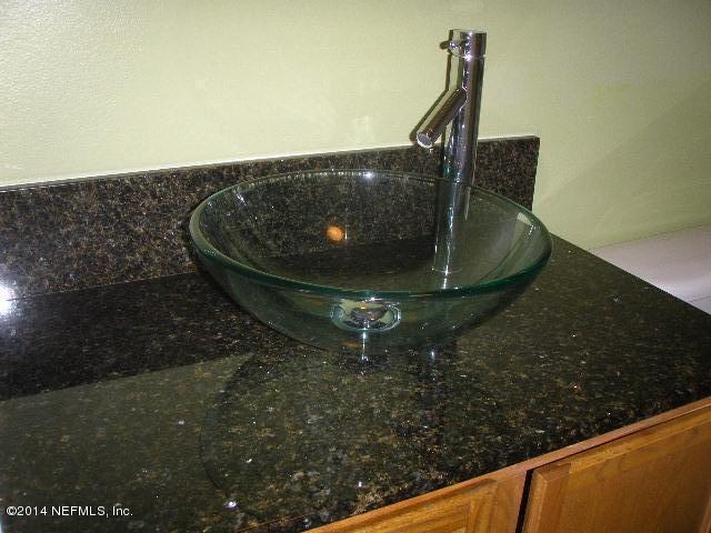 2070 Benedict Road Jacksonville, FL 32209 - Photo 36 of 38 a view of a sink