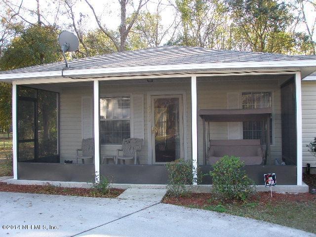 2070 Benedict Road Jacksonville, FL 32209 - Photo 10 of 38 a view of a house with a outdoor space