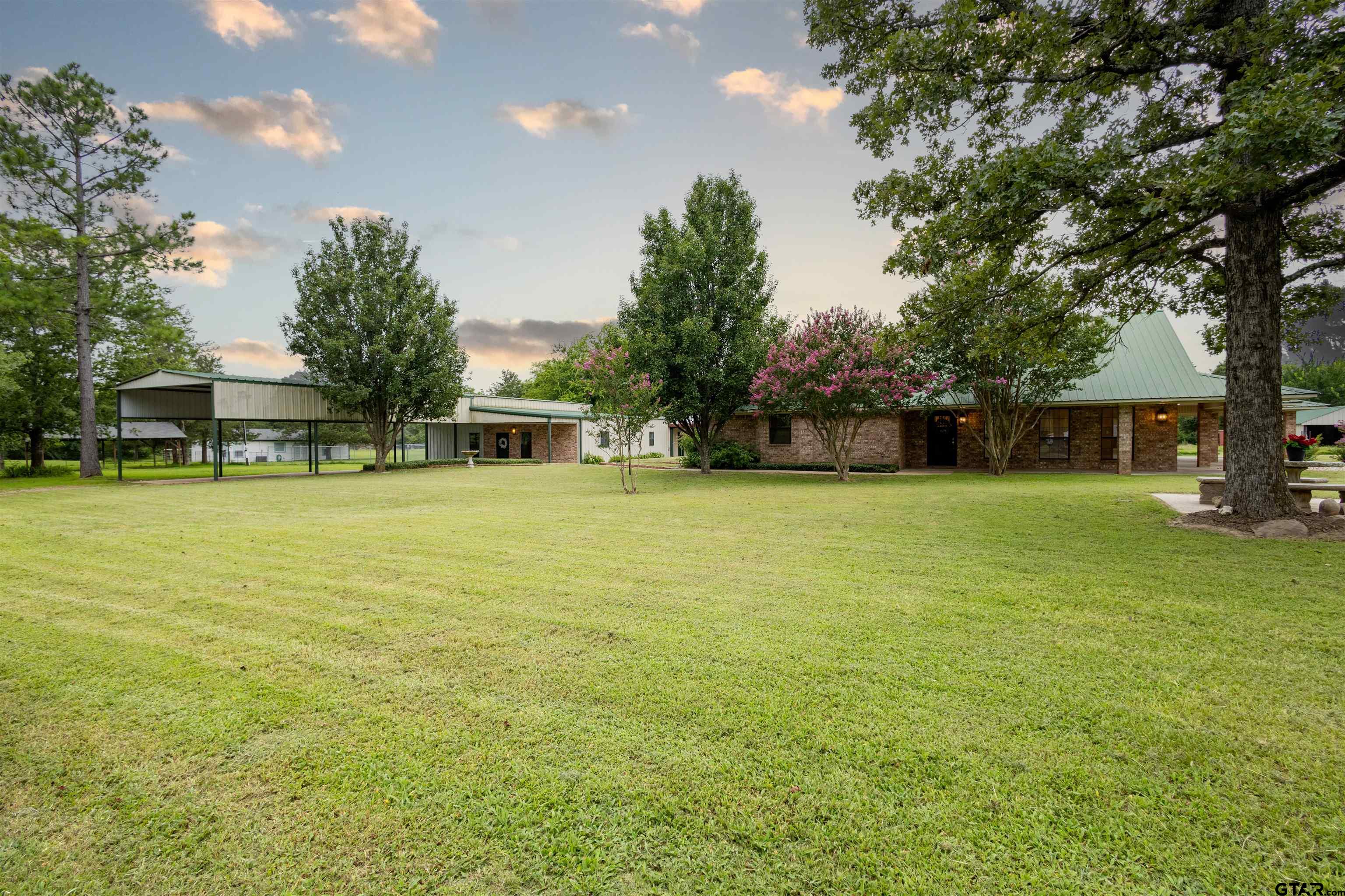 715 Rs County Road 3030 Emory, TX 75440 - Photo 4 of 46