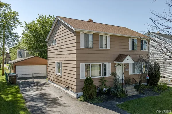 $235,000 | 62 Patricia Lane, Cheektowaga, NY 14227