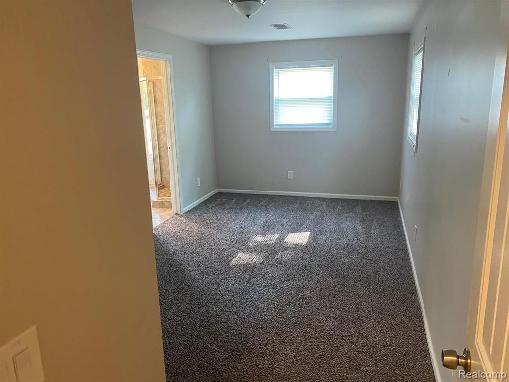 5036 South Wayne Road Wayne, MI 48184 - Photo 11 of 18