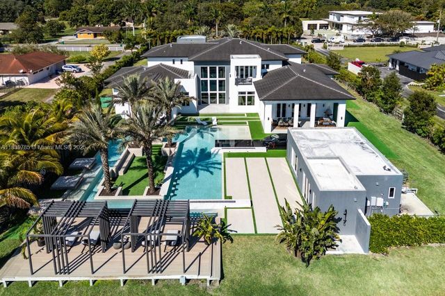 $11,900,000 | 17900 Southwest 70th Place, Southwest Ranches, FL 33331