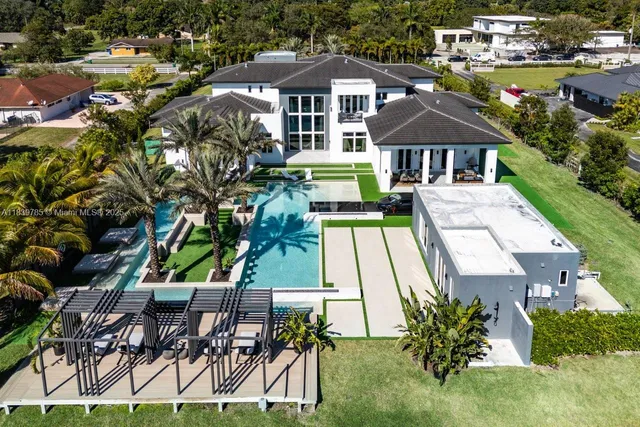 $11,900,000 | 17900 Southwest 70th Place, Southwest Ranches, FL 33331