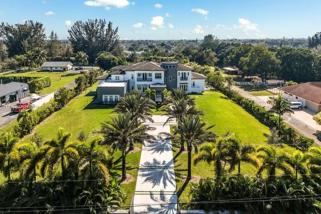$11,900,000 | 17900 Southwest 70th Place, Southwest Ranches, FL 33331