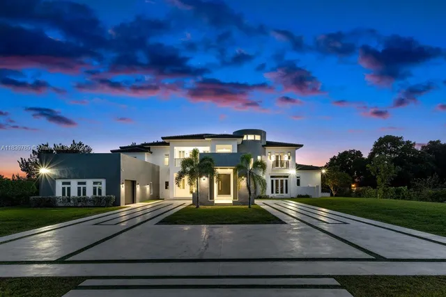 $11,900,000 | 17900 Southwest 70th Place, Southwest Ranches, FL 33331