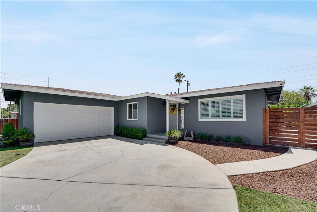 5734 Mountain View Avenue Riverside, CA 92504 - Photo 2 of 28 a front view of a house with garden