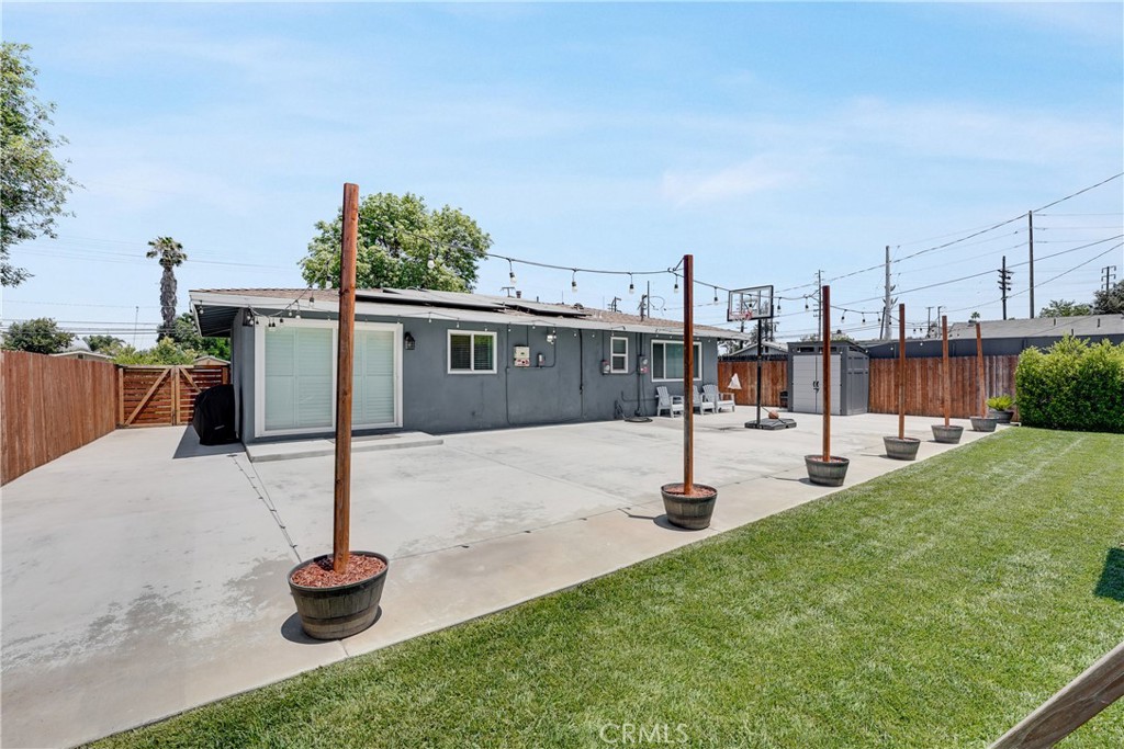 5734 Mountain View Avenue Riverside, CA 92504 - Photo 26 of 28 a view of a terrace