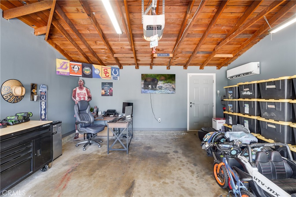 5734 Mountain View Avenue Riverside, CA 92504 - Photo 27 of 28 a view of a room with gym equipment
