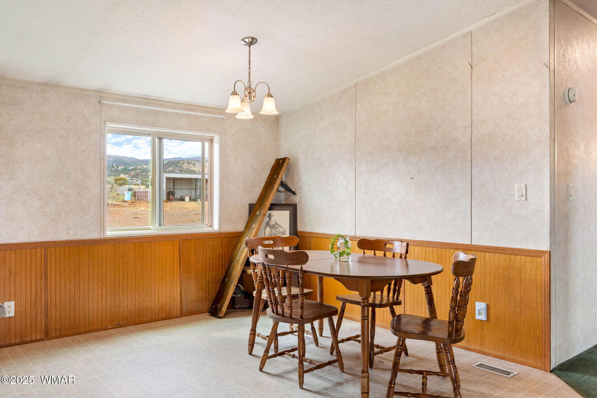 1475 West 26 Bar Road Eagar, AZ 85925 - Photo 8 of 29 dining area