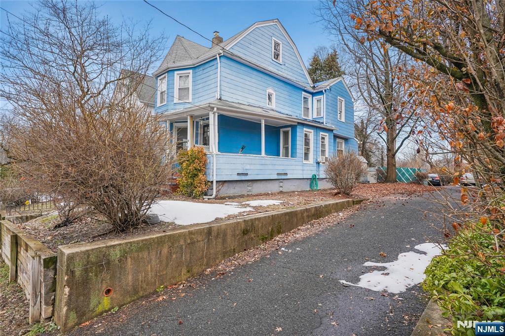 68 Chestnut Street Montclair, NJ 07042 - Photo 3 of 33