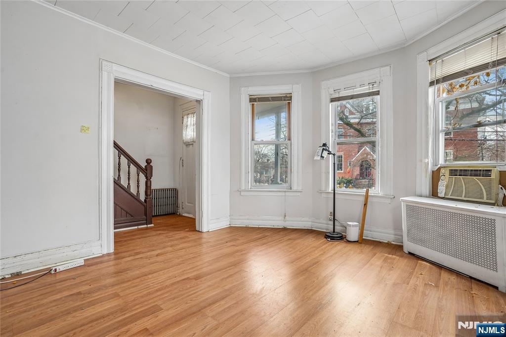 68 Chestnut Street Montclair, NJ 07042 - Photo 7 of 33