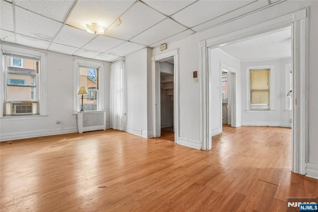 68 Chestnut Street Montclair, NJ 07042 - Photo 8 of 33