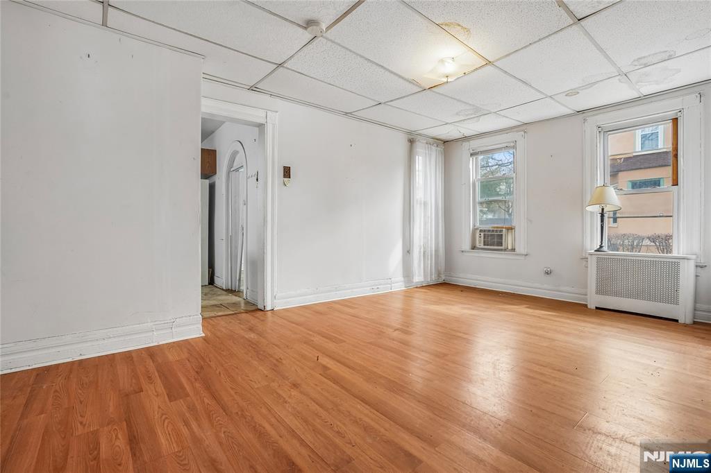 68 Chestnut Street Montclair, NJ 07042 - Photo 9 of 33