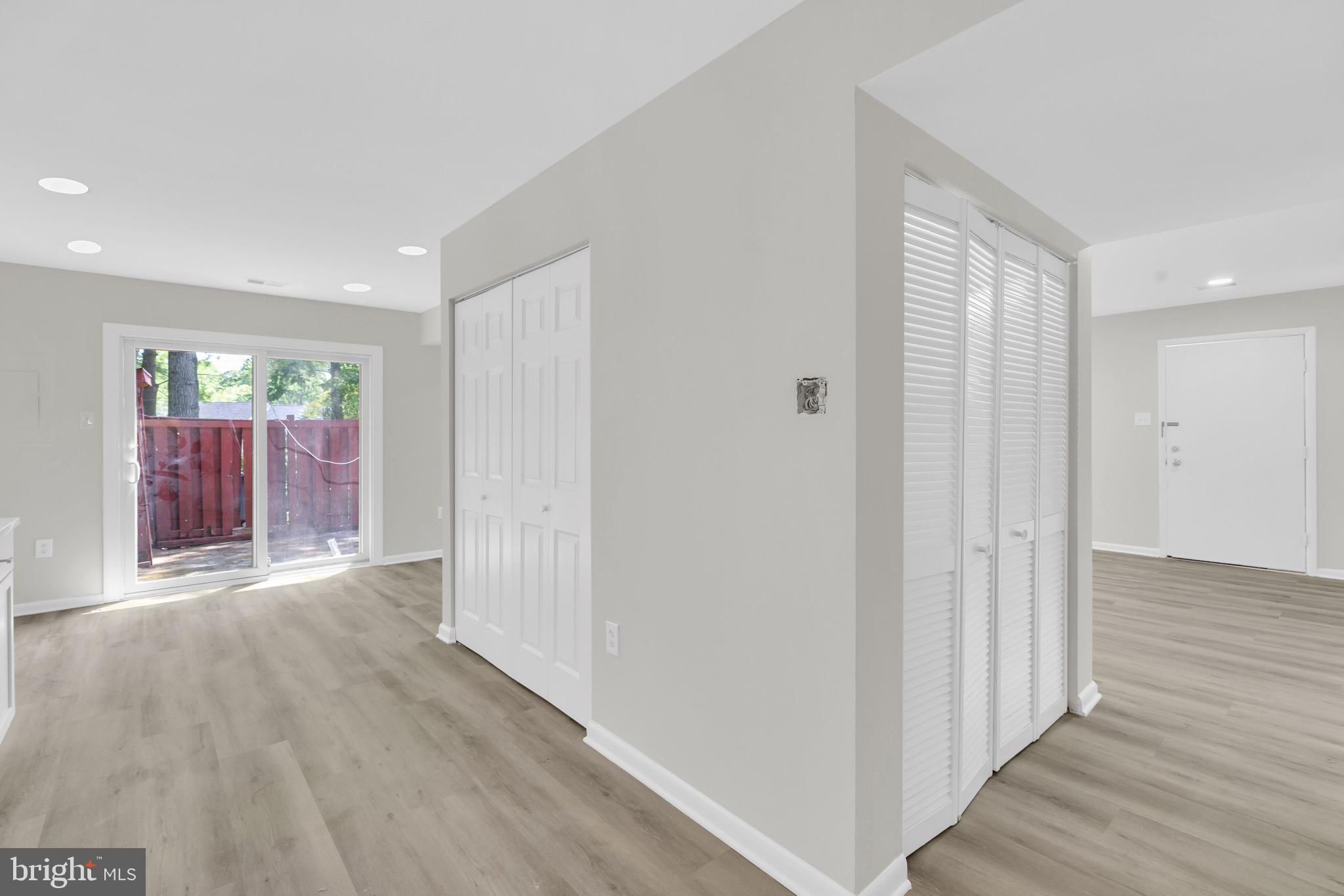 10669 Spring Oak Court Burke, VA 22015 - Photo 10 of 32