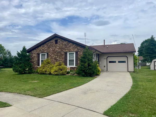 $159,900 | 1923 Camden Court, Huntington, IN 46750