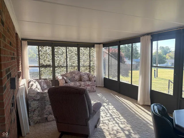 $265,500 | 1031 West 11th Street, Rushville, IN 46173