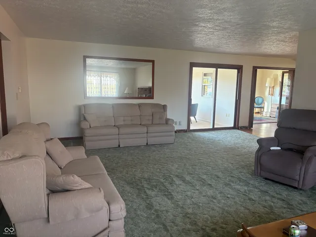 $265,500 | 1031 West 11th Street, Rushville, IN 46173