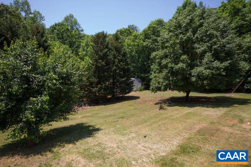 18 Tabscott Road Kents Store, VA 23084 - Photo 30 of 46 a view of a yard with trees