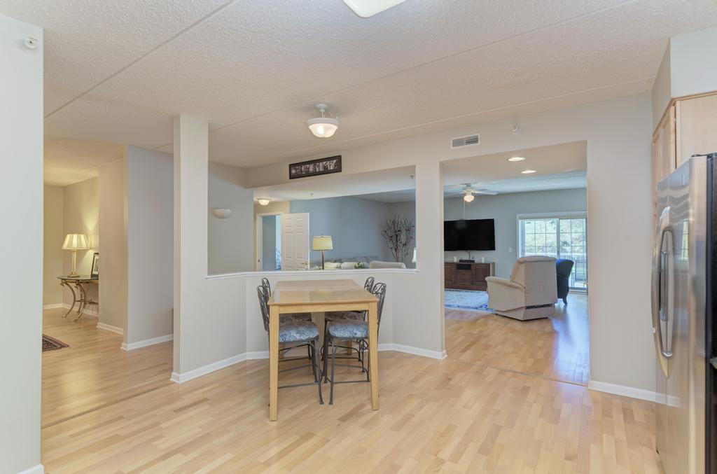 601 West Rand Road, Unit 106 Arlington Heights, IL 60004 - Photo 12 of 29 Gallery Image 12