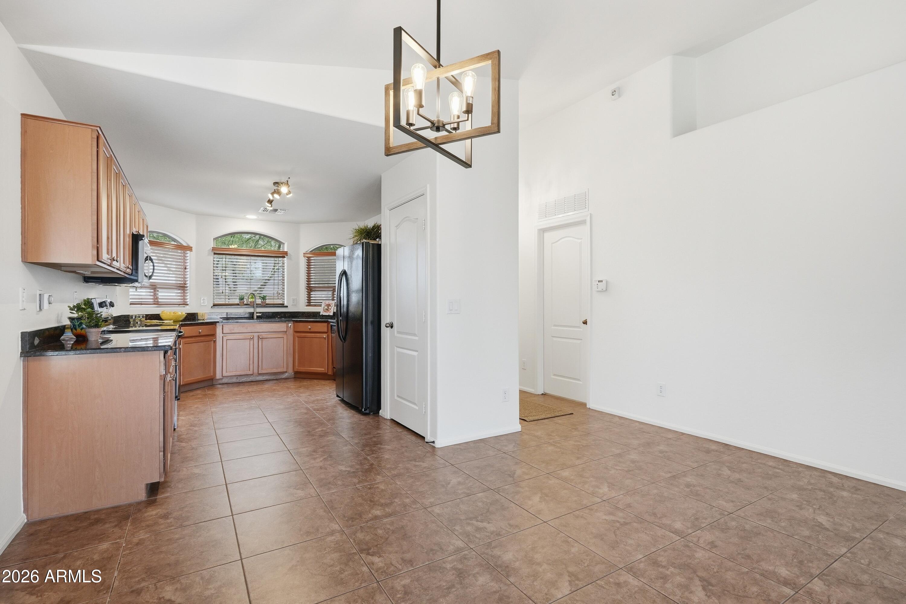 2956 East Shady Spring Trail Phoenix, AZ 85024 - Photo 10 of 37 Dining/Entry view