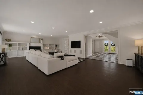 $2,995,000 | 228 Highland Avenue, Montclair, NJ 07043