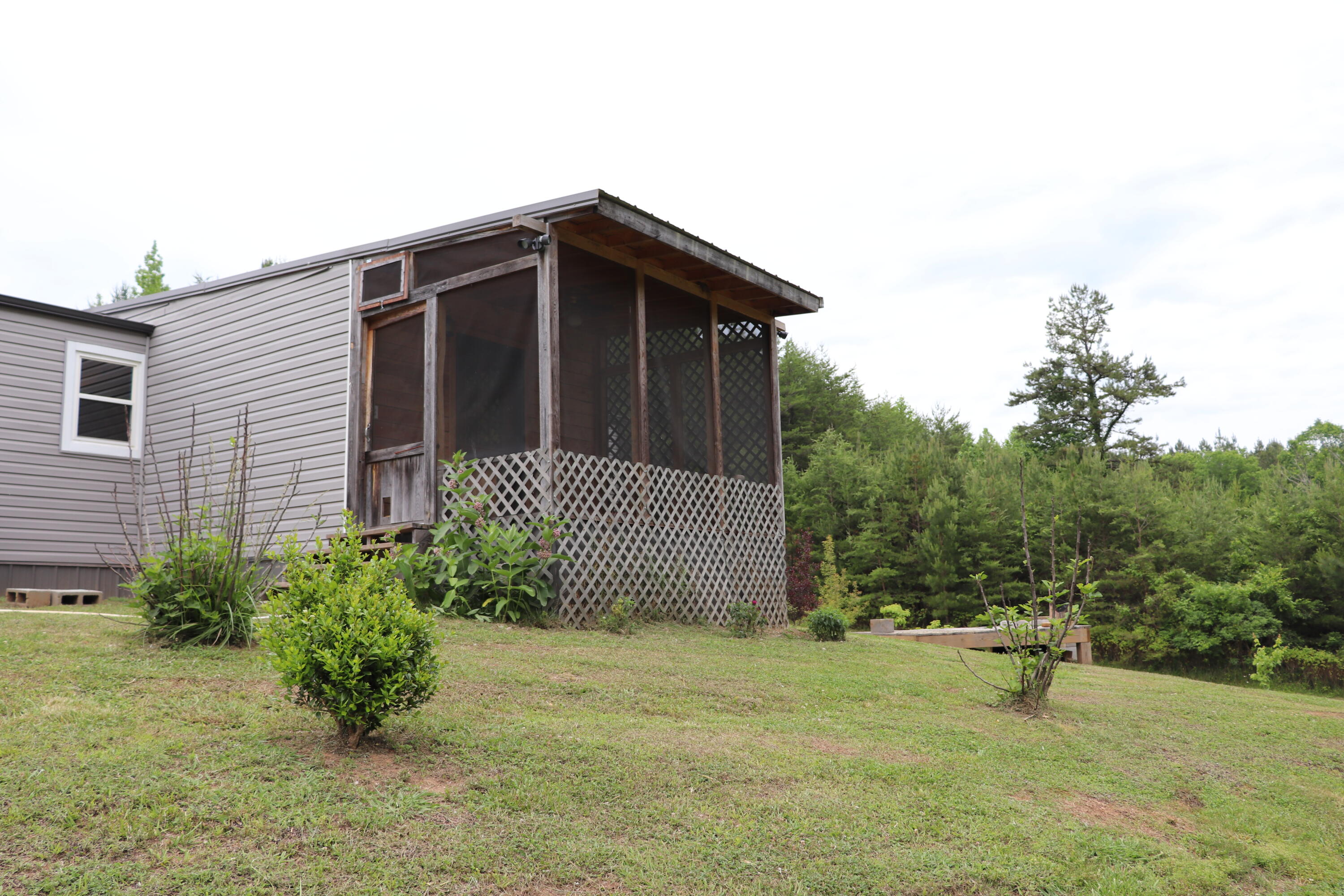 299 Hardin Cemetery Road Vonore, TN 37885 - Photo 10 of 32 IMG_2015