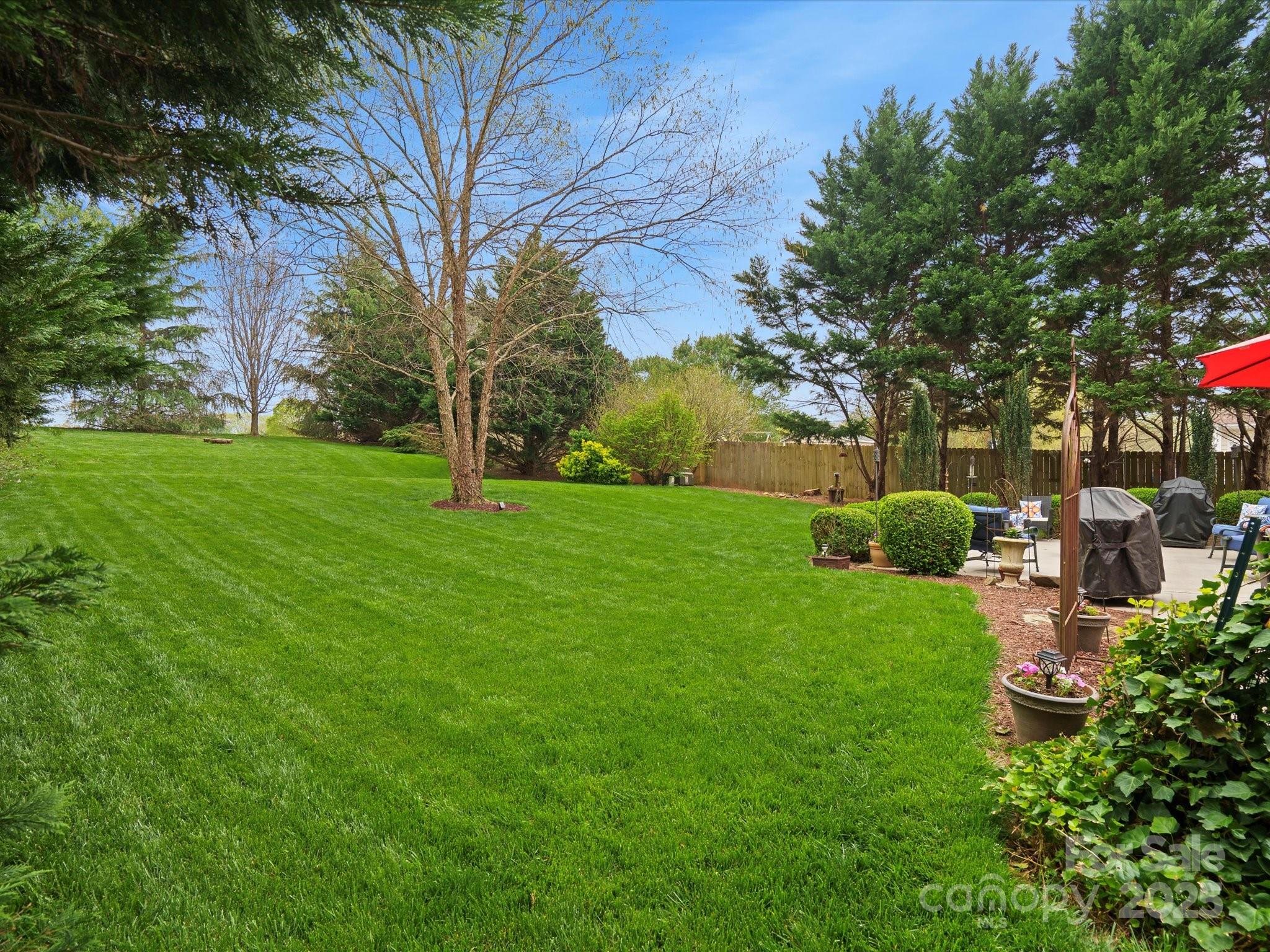 809 Circle Trace Road Monroe, NC 28110 - Photo 47 of 47 a view of a garden with houses