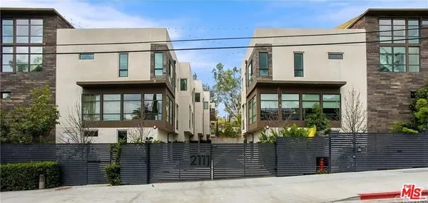 $1,148,800 | 2111 North Cahuenga Boulevard, Unit 11, Los Angeles, CA 90068