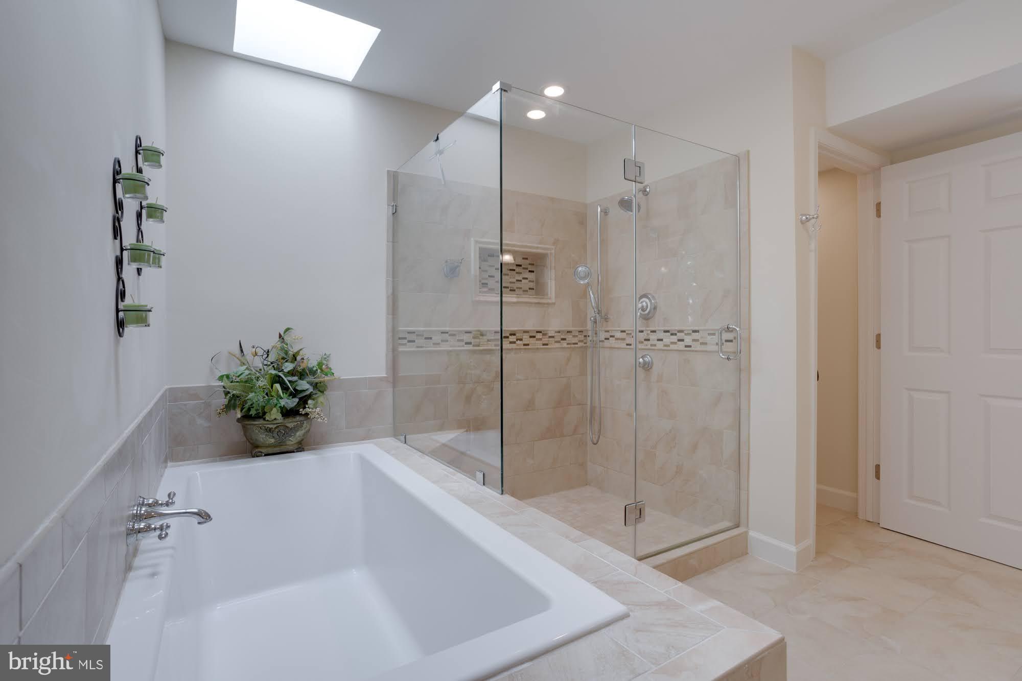 7418 Jenna Road Springfield, VA 22153 - Photo 5 of 54 Gallery Image 5