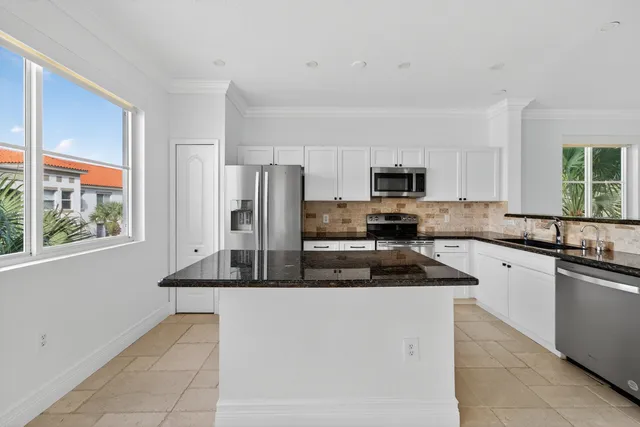 $2,800 | 11015 Legacy Lane, Unit 304, Palm Beach Gardens, FL 33410