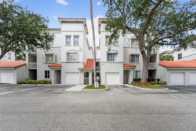 $2,800 | 11015 Legacy Lane, Unit 304, Palm Beach Gardens, FL 33410