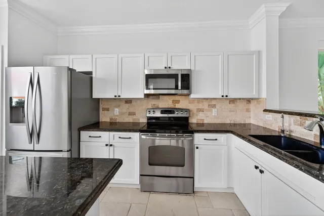 $2,800 | 11015 Legacy Lane, Unit 304, Palm Beach Gardens, FL 33410