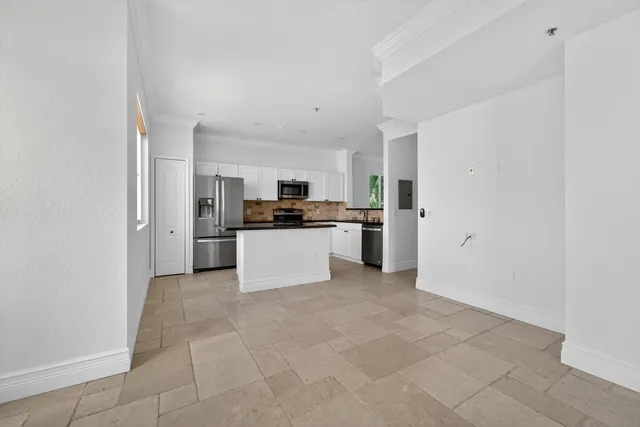 $2,800 | 11015 Legacy Lane, Unit 304, Palm Beach Gardens, FL 33410