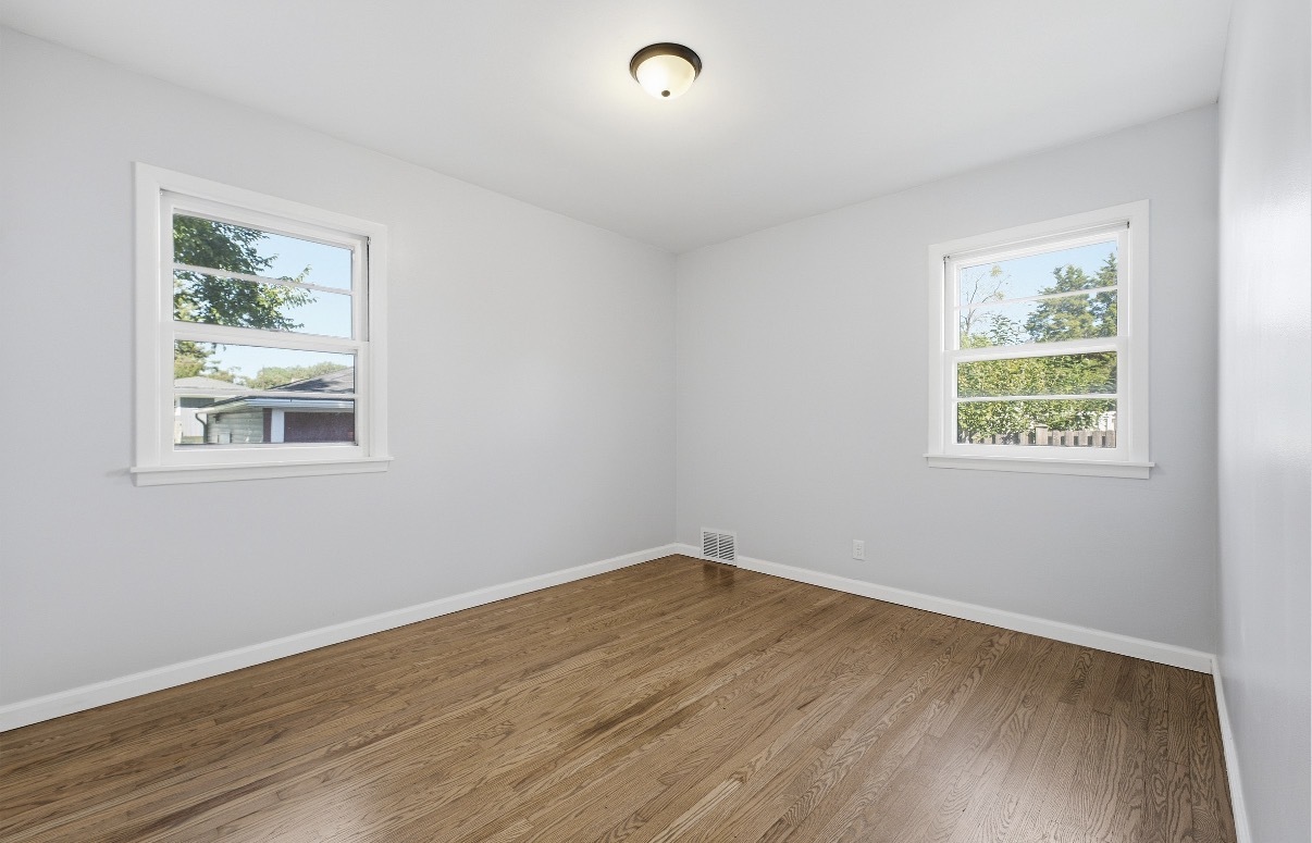 9 Ridge Road Lemont, IL 60439 - Photo 8 of 23 Gallery Image 8